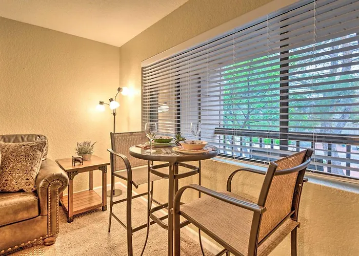 Pool Access & Private Deck: In * Sedona